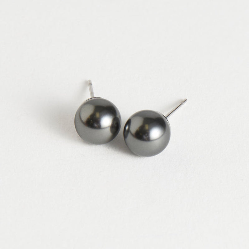 Black Pearl Stud Earrings