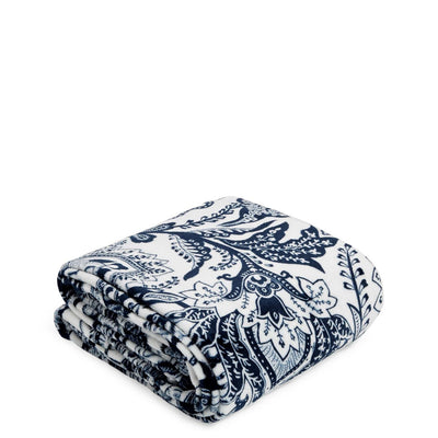 Sale Vera Bradley Plush Throw Blankets