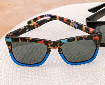 Peepers Sunglass Cape May in Tortoise Blue