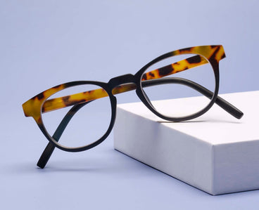 Peepers Eyeglass Chester in Black/Tortoise