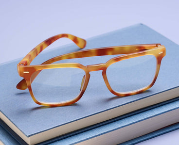 Peepers Eyeglass Jude in Amber Tortoise