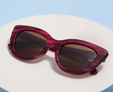 Peepers Sunreader Capri in Magenta Horn