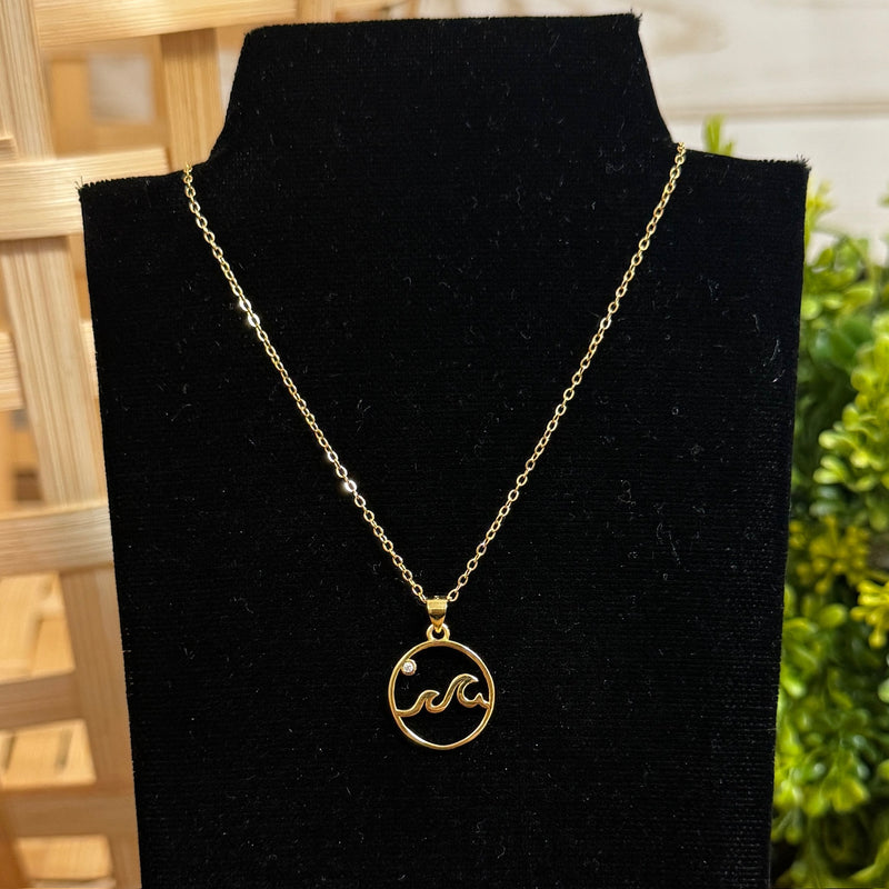 Gold Plated Waves In Circle Necklace