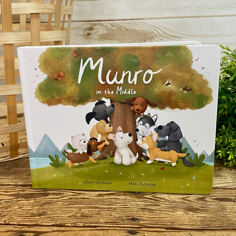 Munro in the Middle Jellycat Book