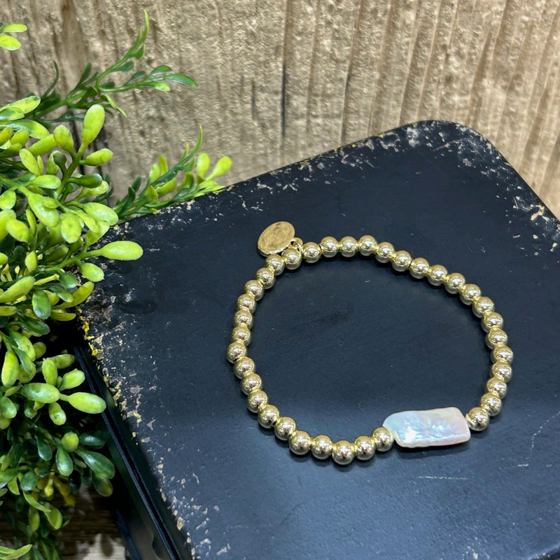 Gold Beaded Bracelet with Rectangular Pearl