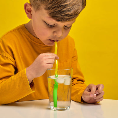 Wiggly Worm Color-Changing Straws