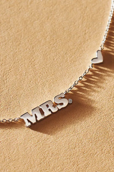Mrs. Pendant Kendra Scott Necklaces